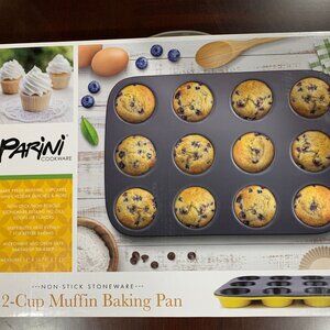 12- Cup Muffin Baking Pan